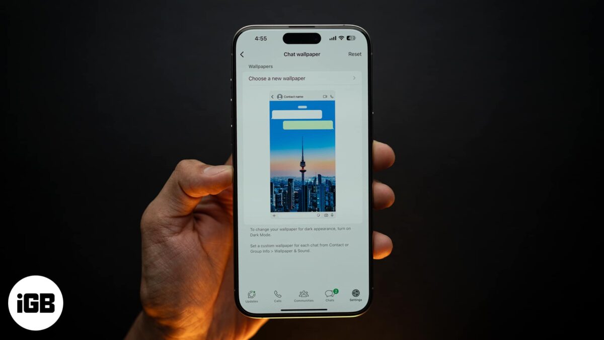 How to change whatsapp wallpaper on iphone