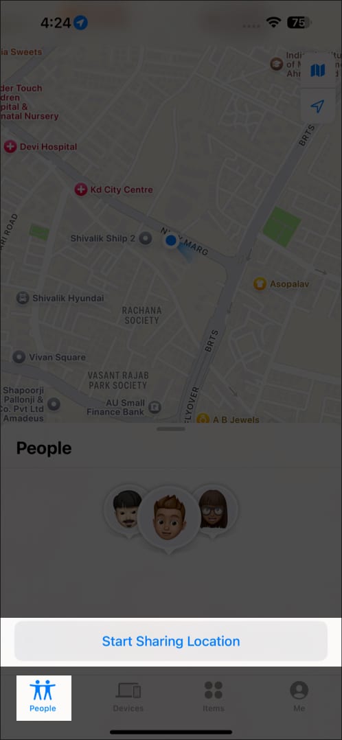 Start Sharing Location option in Find My app on an iPhone.