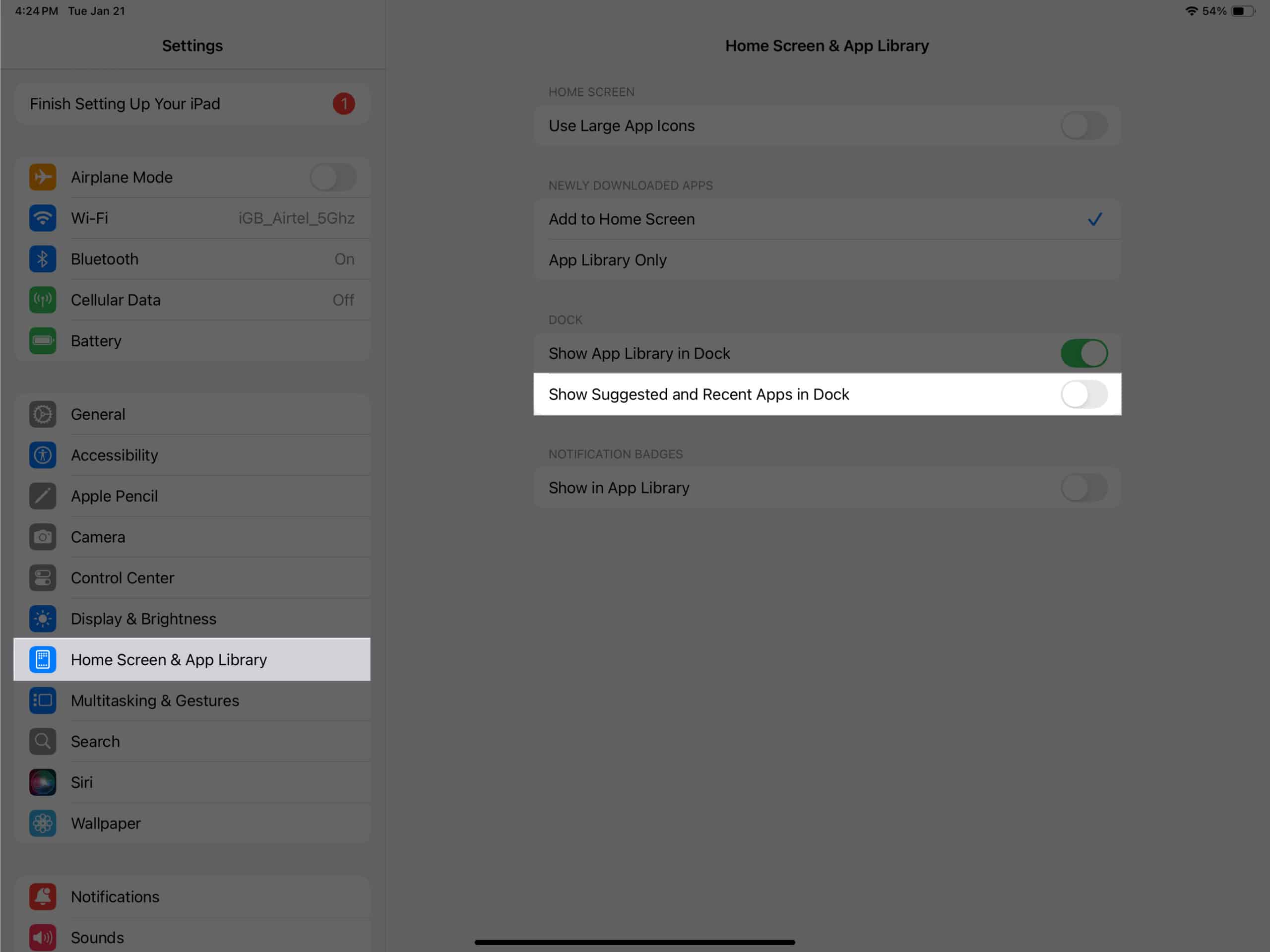 Toggling off the Show Suggested and Recent Apps in Dock option in iPadOS Settings.