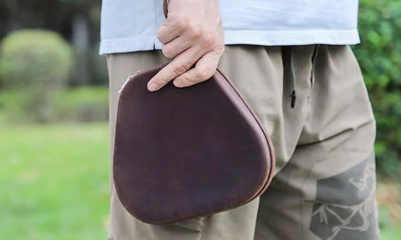 Hiram Genuine Leather Case for Airpods Max.