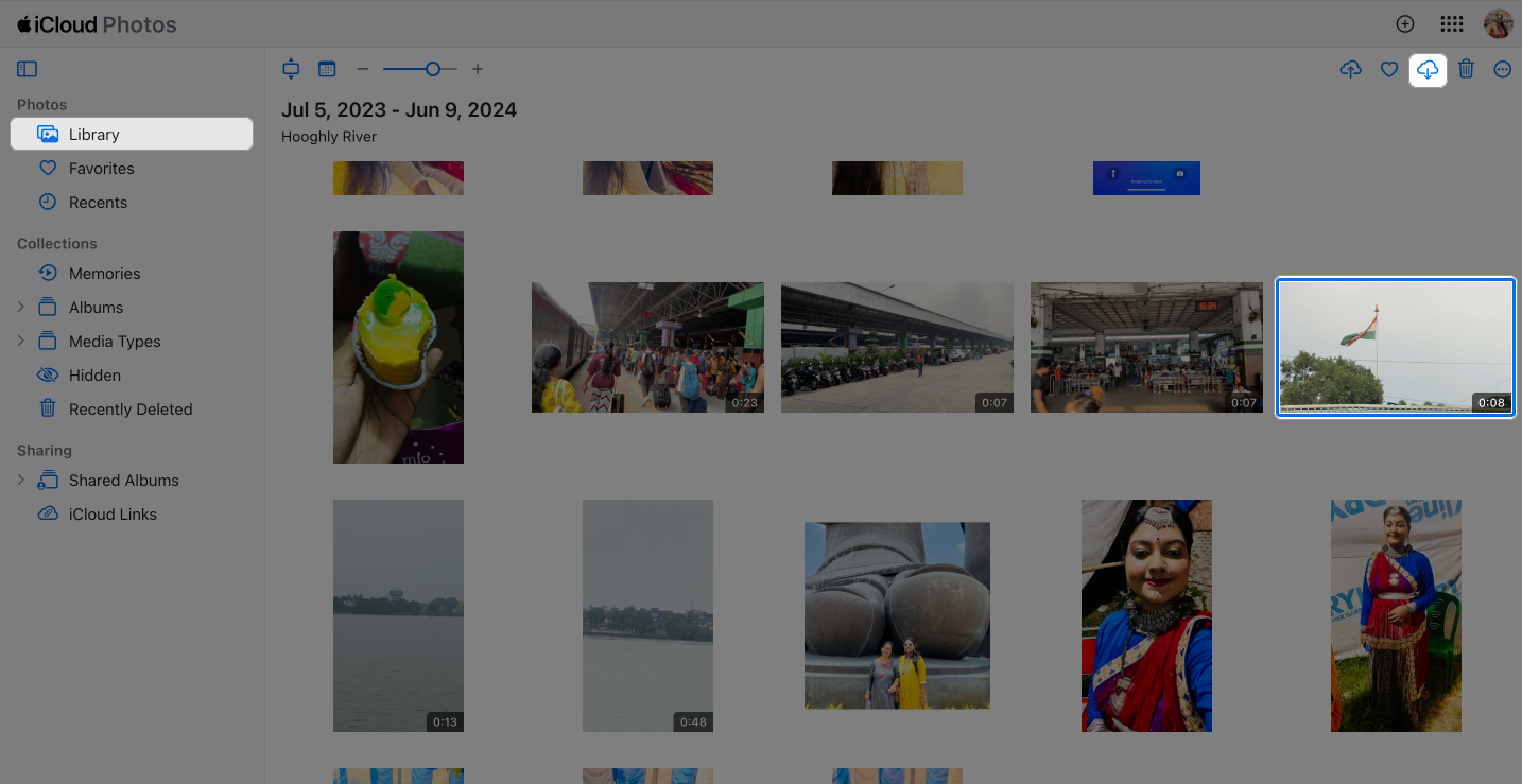 Select photos and videos on icloud website to transfer to an external drive