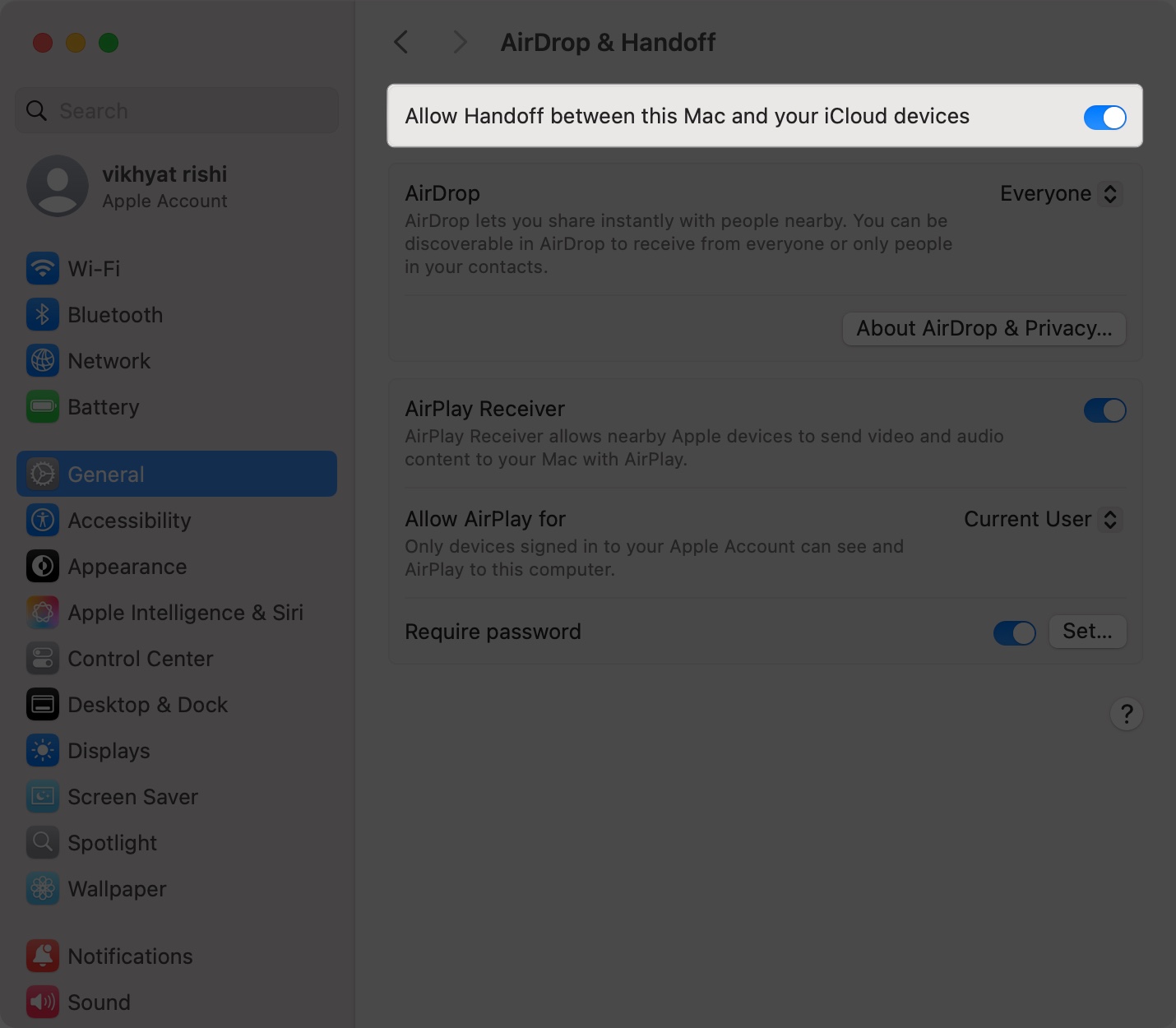 Toggle on allow handoff between this mac and your icloud devices