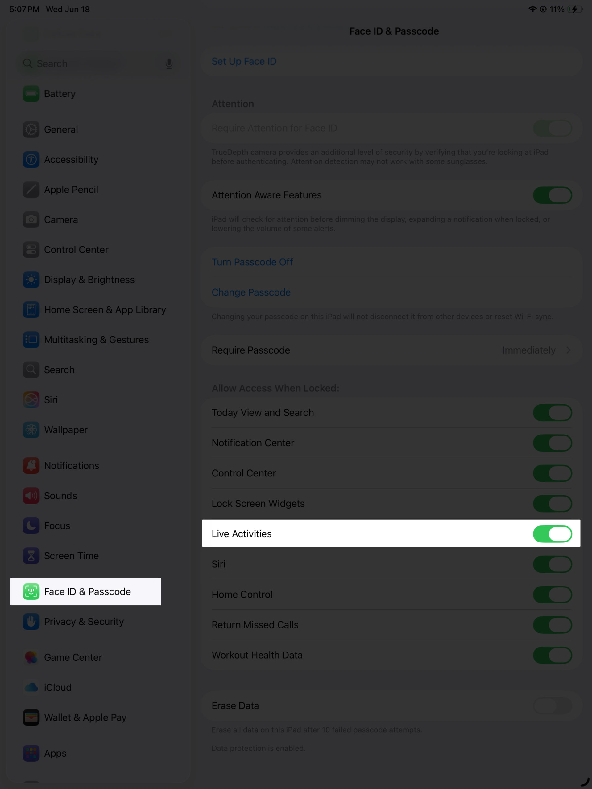 Toggle on live activity option from settings