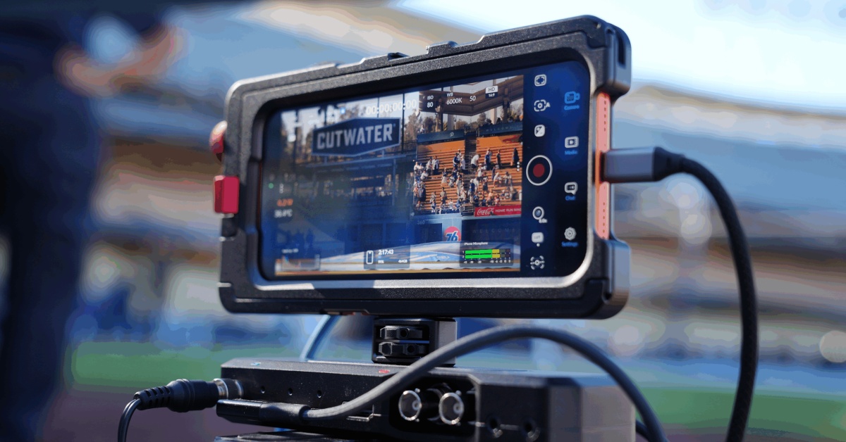 Apple iPhone 17 Pro MLB Broadcast