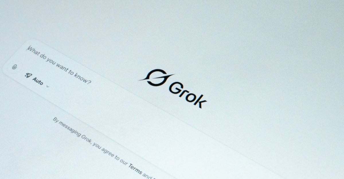 US Senator asked to ban Grok to Apple and Google
