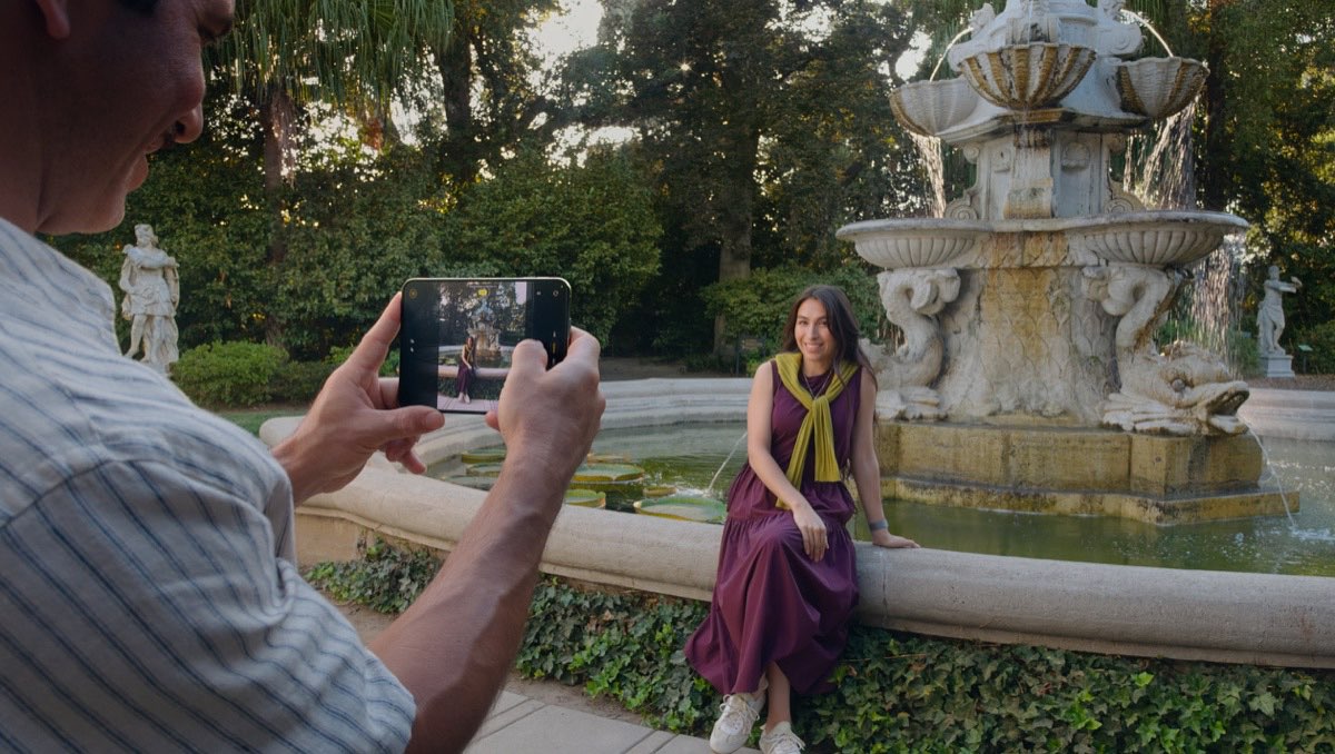 iPhone Duo: Everything You Need to Know About Apple’s First Foldable iPhone – iGeeksBlog iPhone Duo showing a live camera preview while photographing a subject